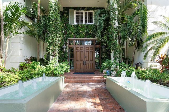 963 Eve Street, Delray Beach, FL 33483