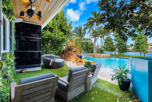 963 Eve Street, Delray Beach, FL 33483