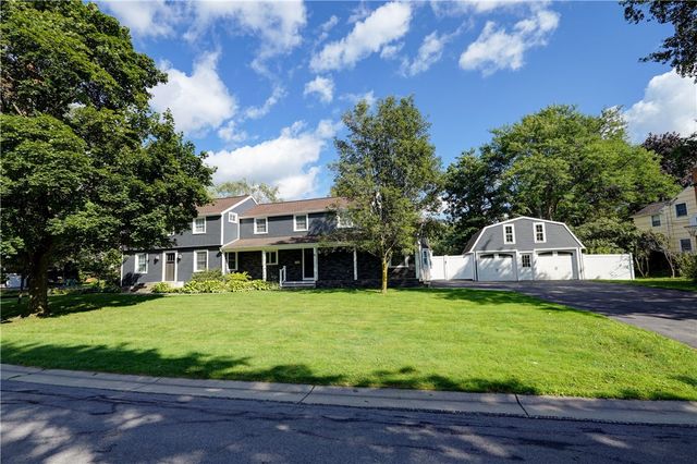 10 Hunters Lane, Brighton, NY 14618