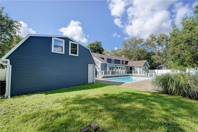 10 Hunters Lane, Brighton, NY 14618