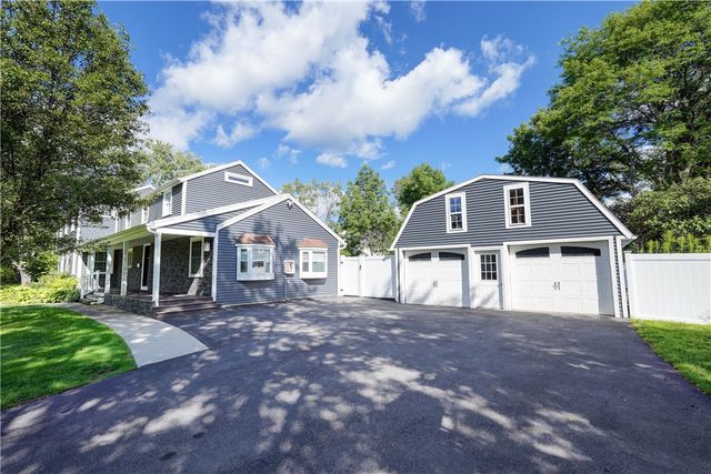 10 Hunters Lane, Brighton, NY 14618