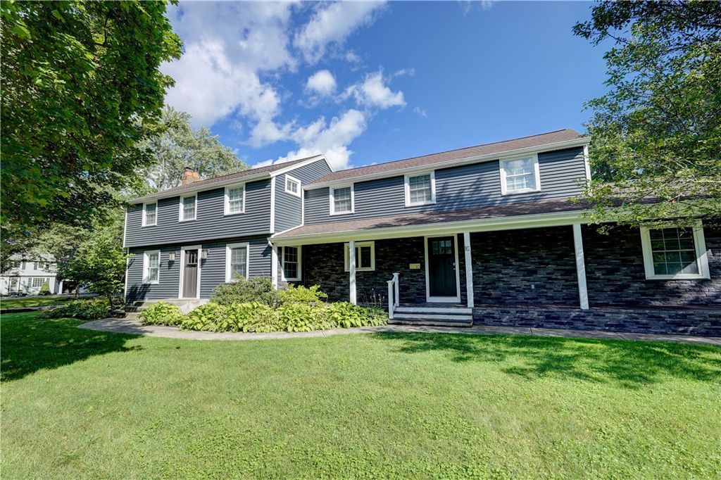 10 Hunters Lane, Brighton, NY 14618