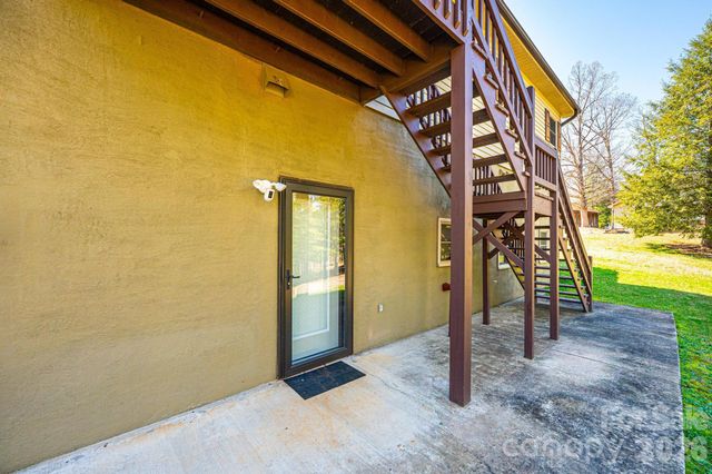 3855 Angelic Way, Lenoir, NC 28645