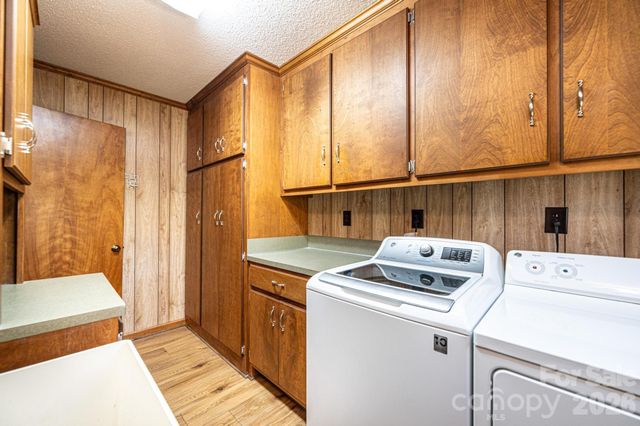 3855 Angelic Way, Lenoir, NC 28645