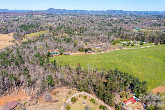 3855 Angelic Way, Lenoir, NC 28645