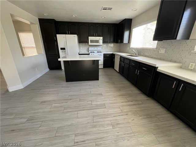 7118 Garden Pond Street, Las Vegas, NV 89148