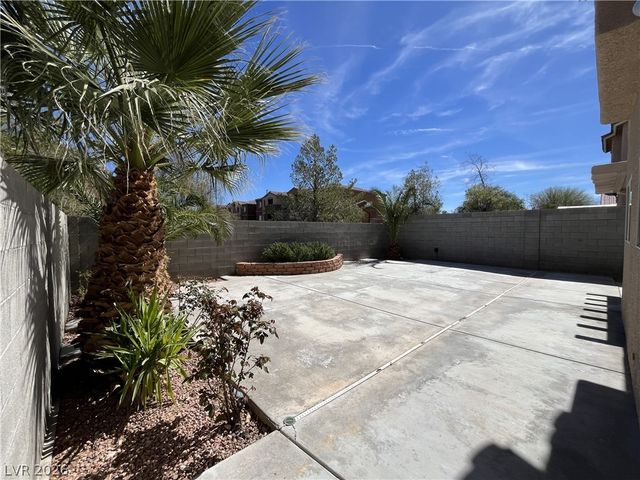 7118 Garden Pond Street, Las Vegas, NV 89148