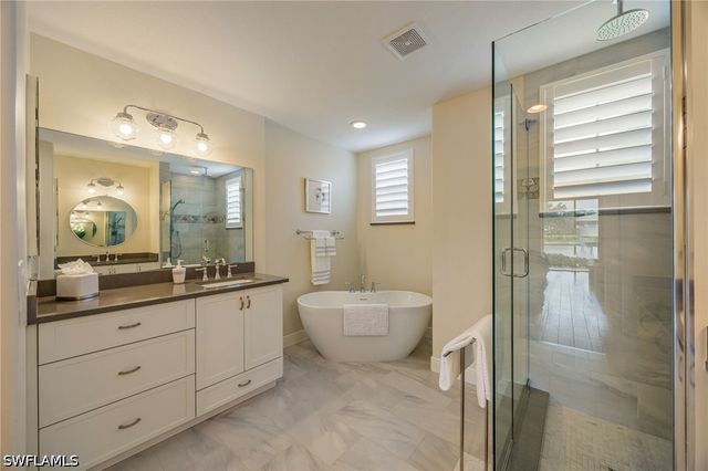 558 Vintage Reserve LN 19A, Naples, FL 34119