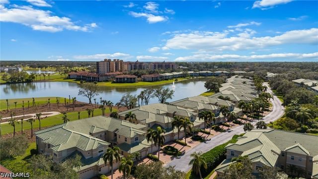 558 Vintage Reserve LN 19A, Naples, FL 34119