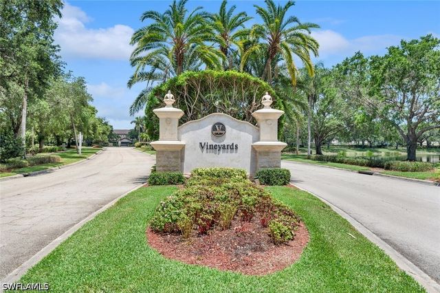 558 Vintage Reserve LN 19A, Naples, FL 34119