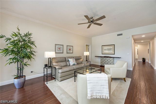 558 Vintage Reserve LN 19A, Naples, FL 34119