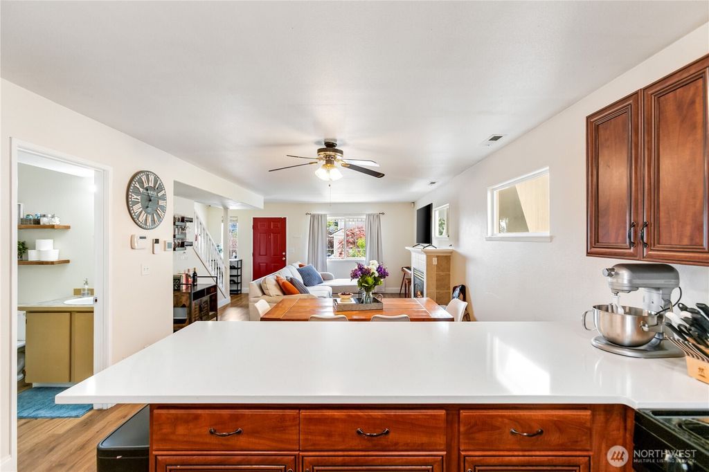 Image 11 of property listing at 3964 Broadmoor Loop NE, Bremerton, WA 98310