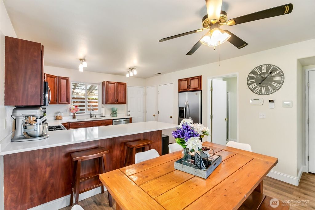 Image 13 of property listing at 3964 Broadmoor Loop NE, Bremerton, WA 98310