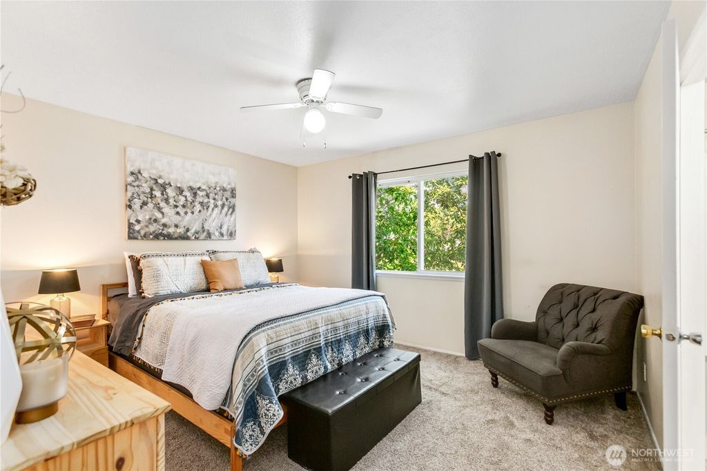 Image 15 of property listing at 3964 Broadmoor Loop NE, Bremerton, WA 98310