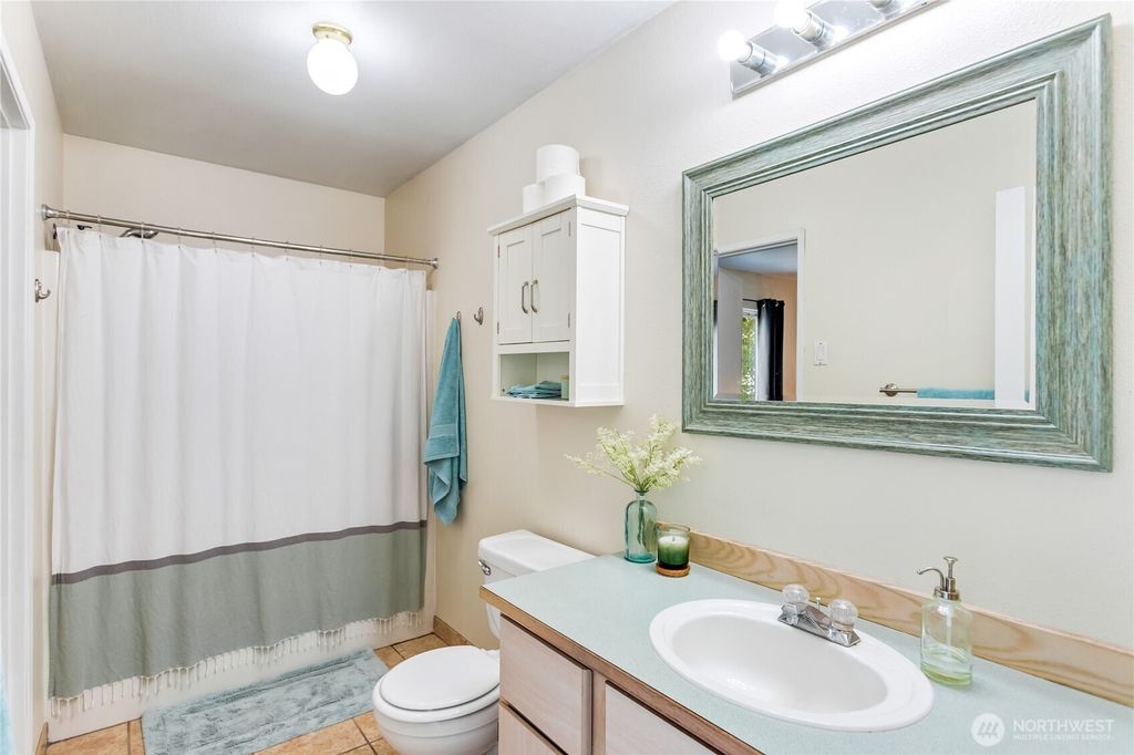 Image 22 of property listing at 3964 Broadmoor Loop NE, Bremerton, WA 98310