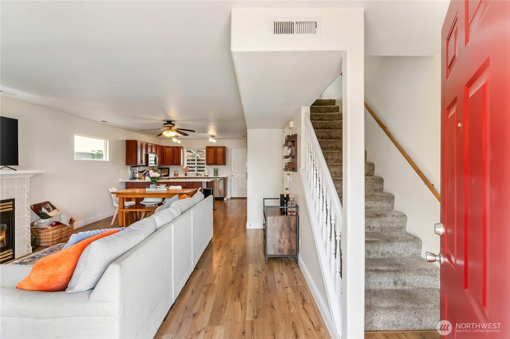 Image 31 of property listing at 3964 Broadmoor Loop NE, Bremerton, WA 98310
