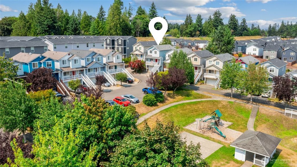 Image 36 of property listing at 3964 Broadmoor Loop NE, Bremerton, WA 98310