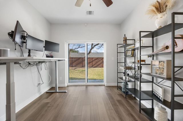 1417 Kramer LN 14, Austin, TX 78758