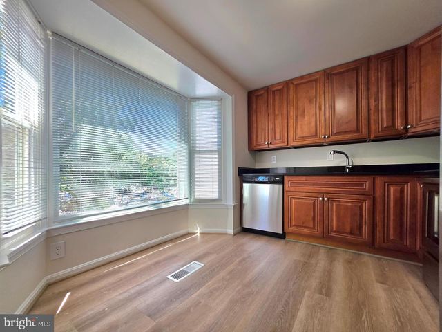 2901 PINEY GROVE CT, Fairfax, VA 22031