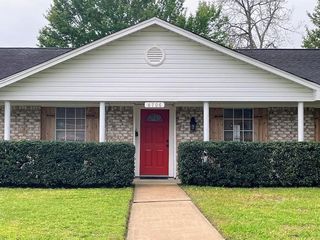 8706 Collingsdale Road, La Porte, TX 77571