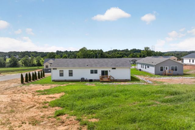 2510 River Ranch Dr, Cookeville, TN 38501