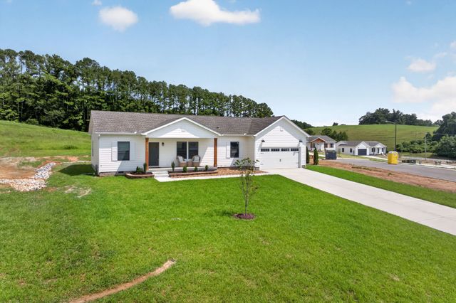 2510 River Ranch Dr, Cookeville, TN 38501