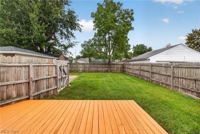 1327 W 26th Street, Lorain, OH 44052