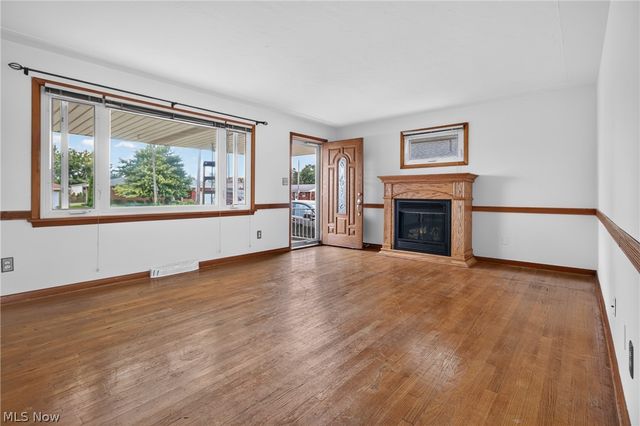 1327 W 26th Street, Lorain, OH 44052