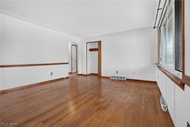1327 W 26th Street, Lorain, OH 44052
