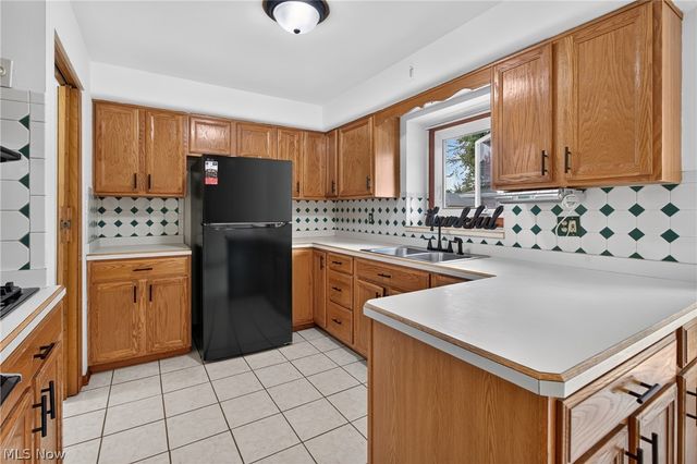 1327 W 26th Street, Lorain, OH 44052