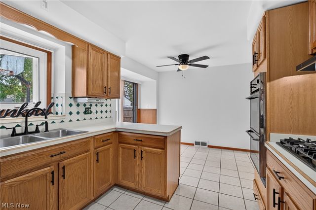 1327 W 26th Street, Lorain, OH 44052