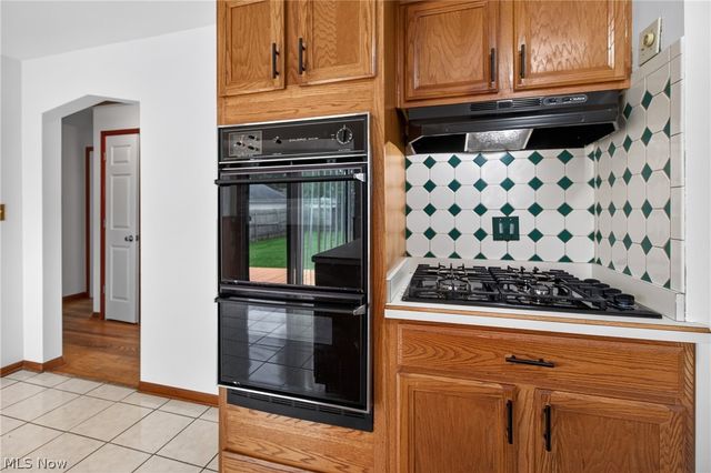 1327 W 26th Street, Lorain, OH 44052