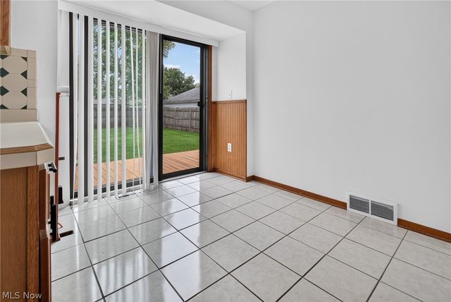 1327 W 26th Street, Lorain, OH 44052