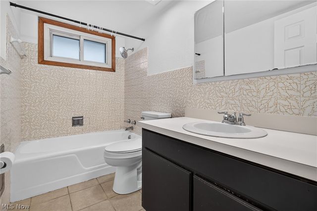 1327 W 26th Street, Lorain, OH 44052