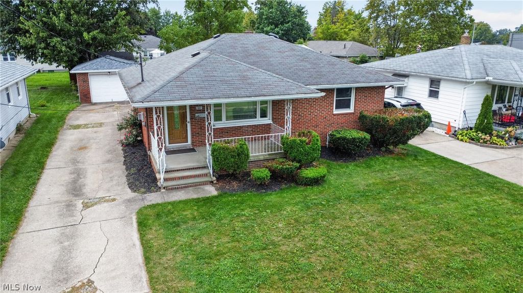 1327 W 26th Street, Lorain, OH 44052