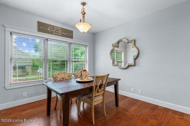 162 River Falls Dr, Mt Washington, KY 40047