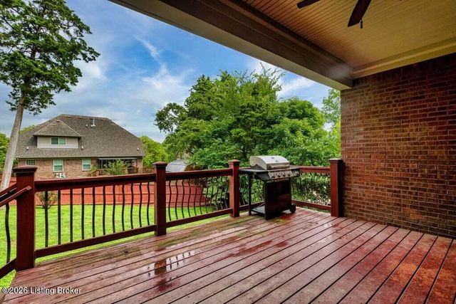 162 River Falls Dr, Mt Washington, KY 40047
