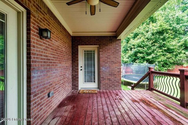 162 River Falls Dr, Mt Washington, KY 40047