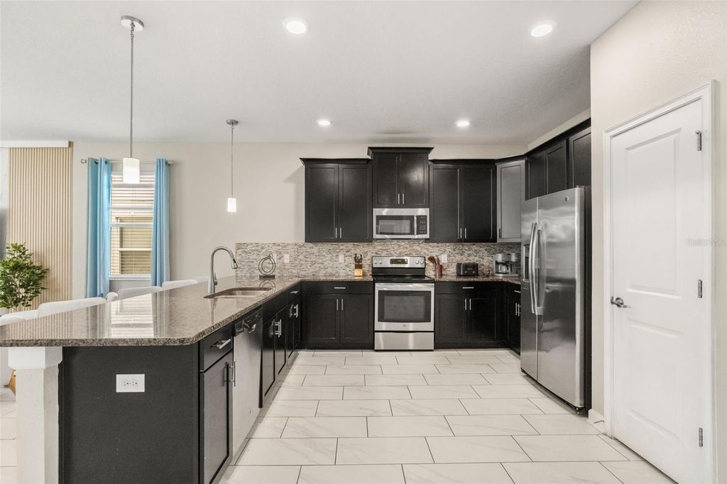 Image 11 of property listing at 9041 HAZARD STREET, Davenport, FL 33896