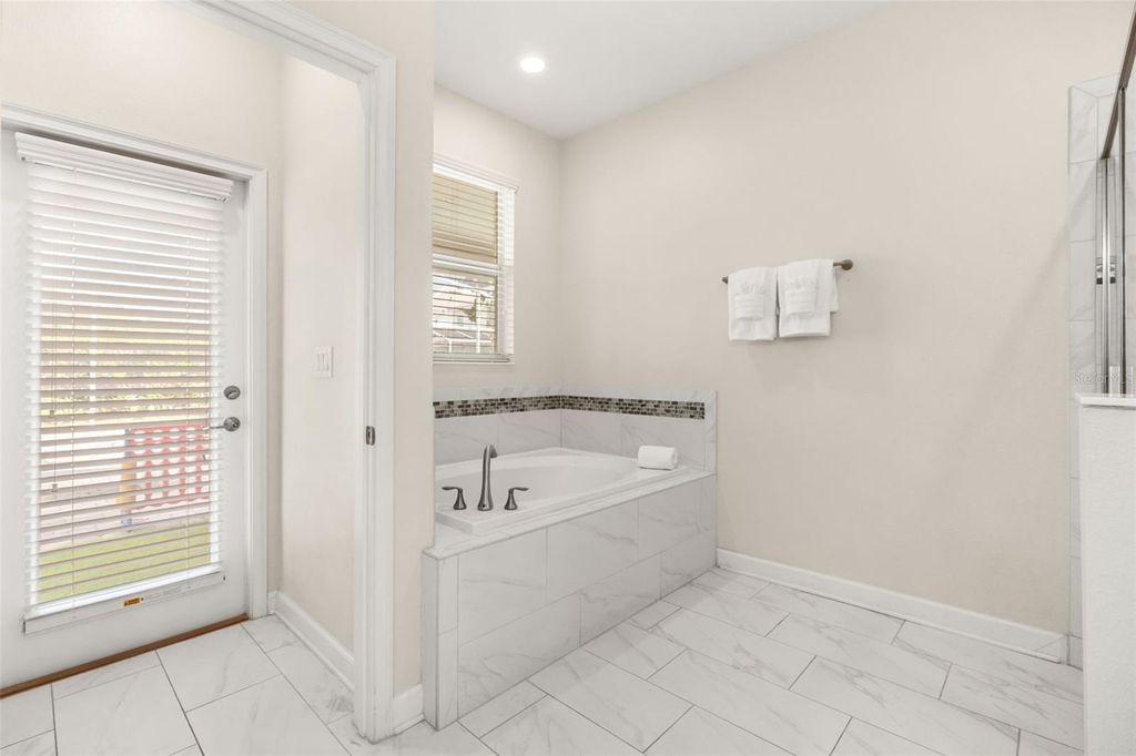 Image 34 of property listing at 9041 HAZARD STREET, Davenport, FL 33896