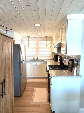 5439 W Warren Street, Silver Lake, IN 46982