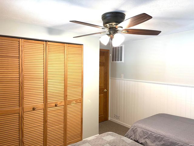 5439 W Warren Street, Silver Lake, IN 46982