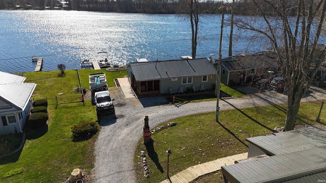 5439 W Warren Street, Silver Lake, IN 46982