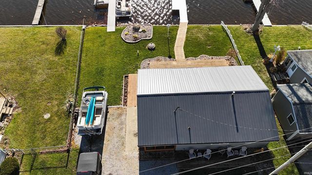 5439 W Warren Street, Silver Lake, IN 46982