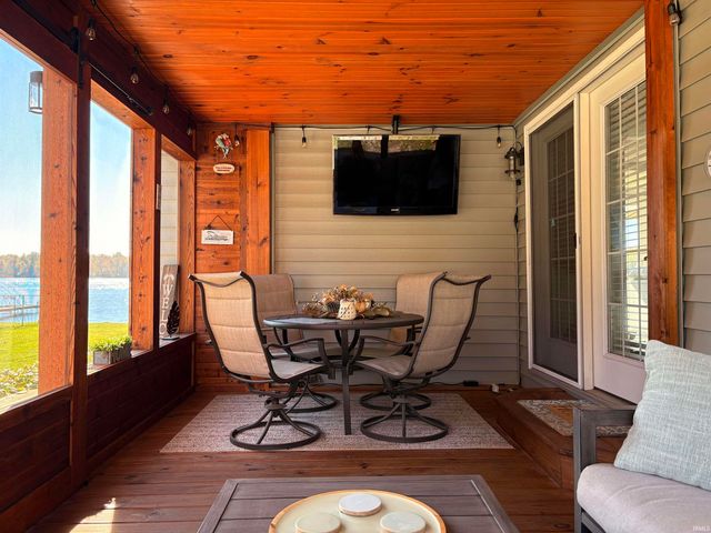 5439 W Warren Street, Silver Lake, IN 46982