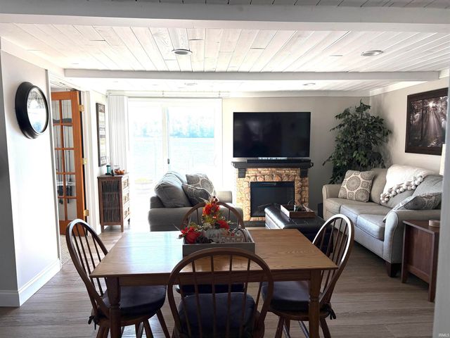 5439 W Warren Street, Silver Lake, IN 46982