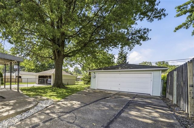 28626 Forest Road, Willowick, OH 44095