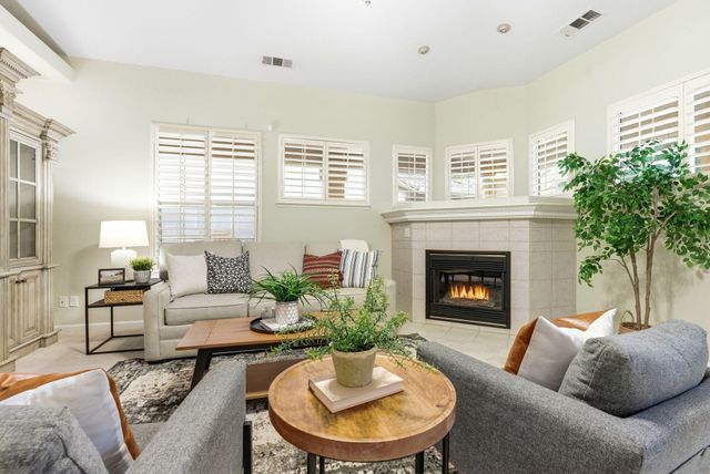 2467 Presidential Drive, Tulare, CA 93274