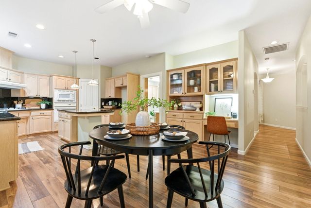 2467 Presidential Drive, Tulare, CA 93274