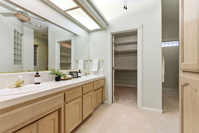 2467 Presidential Drive, Tulare, CA 93274